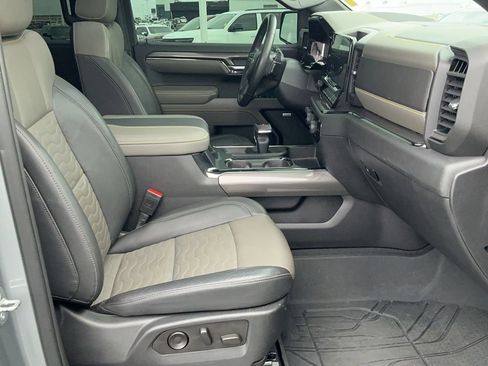 Used 2023 Chevrolet Silverado 1500 ZR2 w/ Technology Package image 19