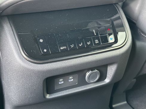 New 2025 Nissan Armada PRO-4X AWD/4WD image 23