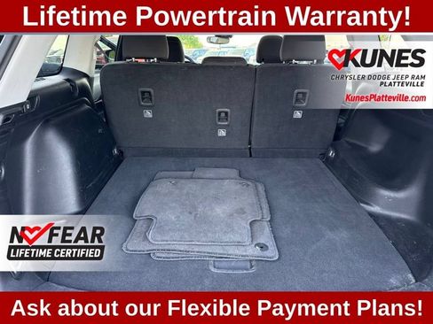 Used 2023 Jeep Grand Cherokee Laredo AWD/4WD image 21