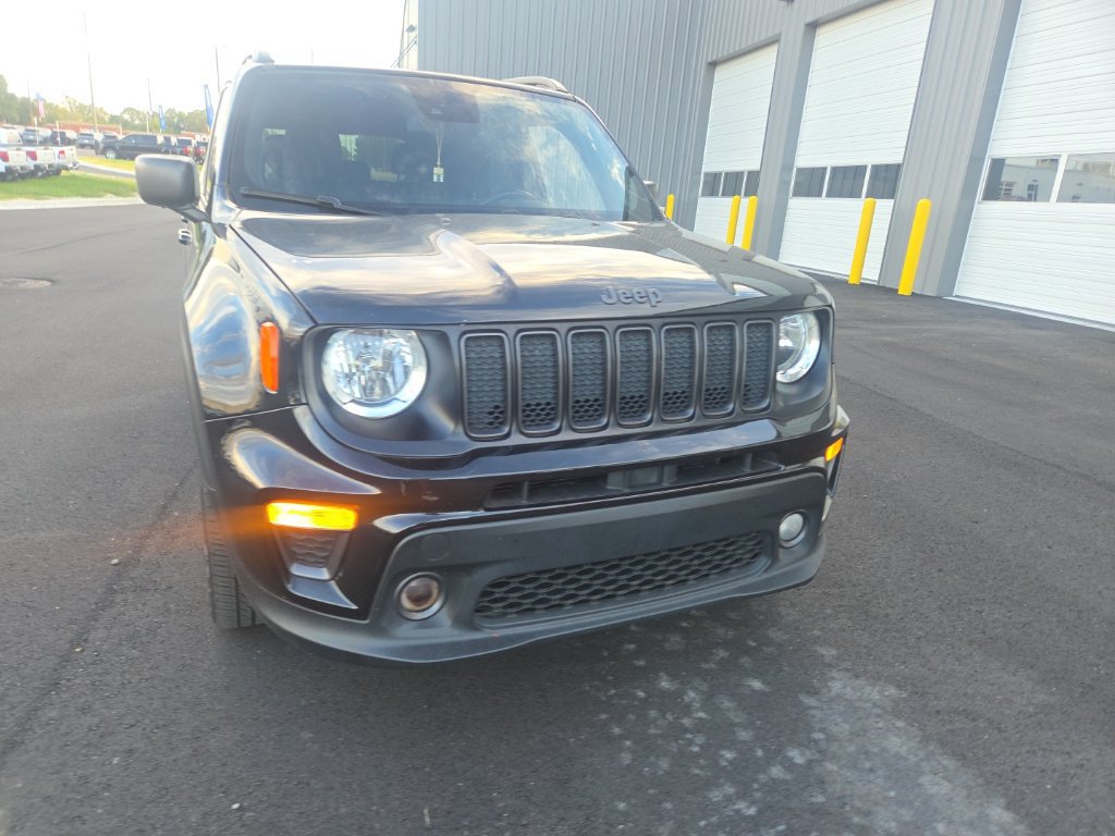 Used 2021 Jeep Renegade Latitude FWD image 3