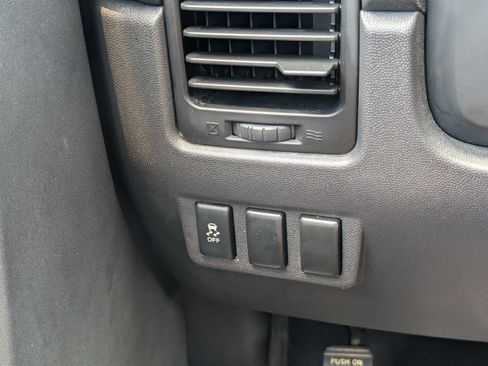 Used 2015 Nissan Titan PRO-4X AWD/4WD image 25