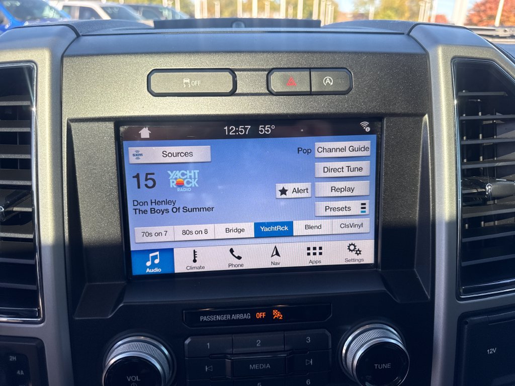 Used 2018 Ford F150 Lariat w/ Equipment Group 502A Luxury AWD/4WD image 32