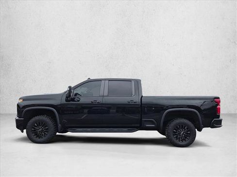 Used 2022 Chevrolet Silverado 2500 LTZ w/ LTZ Plus Package AWD/4WD image 8
