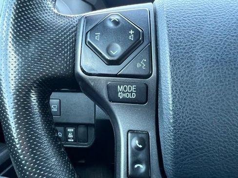 Used 2020 Toyota Tacoma TRD Off-Road w/ TRD Premium Off Road Package AWD/4WD image 27