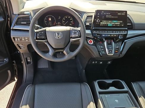 Certified 2026 Honda Odyssey Elite image 6