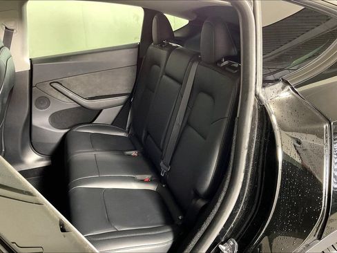 Used 2024 Tesla Model Y 2WD image 24