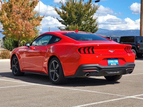 Used 2024 Ford Mustang EcoBoost image 7
