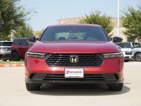 Used 2024 Honda Accord Sport image 2