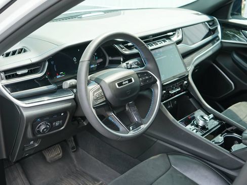 Used 2022 Jeep Grand Cherokee Trailhawk AWD/4WD image 13