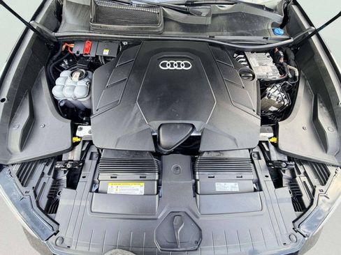 Used 2019 Audi Q8 Premium Plus w/ Premium Plus AWD/4WD image 11