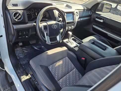 Used 2020 Toyota Tundra SR5 w/ SR5 Upgrade Package RWD image 17