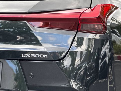 New 2026 Lexus UX 300h FWD image 12