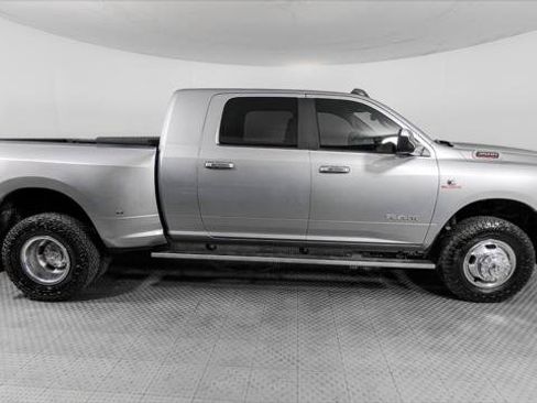 Used 2019 RAM 3500 Big Horn AWD/4WD image 11