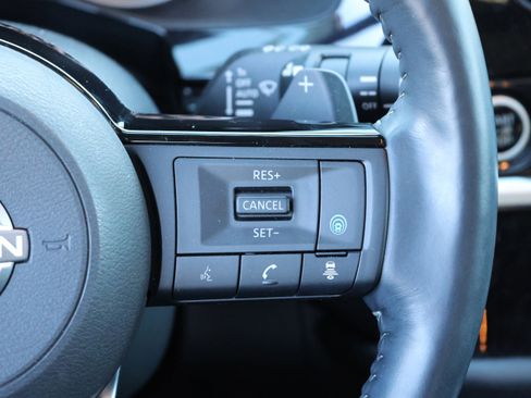 Used 2022 Nissan Pathfinder Platinum image 21