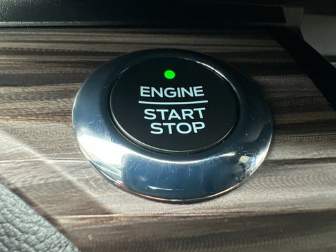 Certified 2021 Ford Explorer Limited w/ Equipment Group 301A image 24