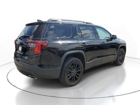Used 2023 GMC Acadia SLE w/ Driver Convenience Package image 3