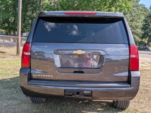 Used 2017 Chevrolet Suburban LT AWD/4WD image 4