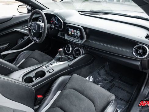 Used 2018 Chevrolet Camaro SS image 22