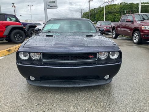 Used 2012 Dodge Challenger R/T RWD image 2