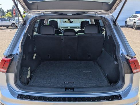 Used 2023 Volkswagen Tiguan SE R-Line AWD/4WD image 28