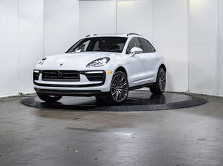 Certified 2025 Porsche Macan AWD/4WD video 1