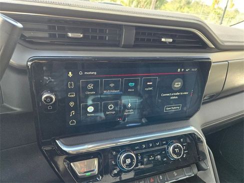 Used 2024 GMC Sierra 2500 Denali w/ Technology Package image 11