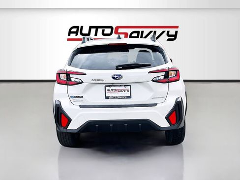 Used 2024 Subaru Crosstrek 2.0i Premium image 6