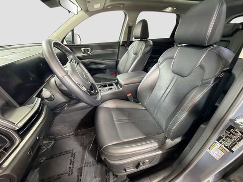 Used 2024 Kia Sorento S w/ Panoramic Sunroof Package FWD image 23