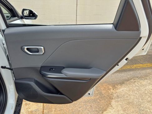 Used 2025 Kia K4 FWD image 39