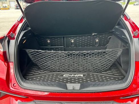 Used 2020 Toyota C-HR XLE FWD image 45