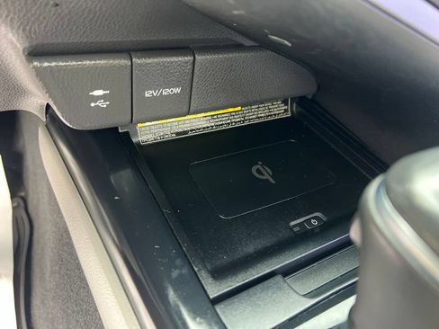 Used 2018 Toyota Camry XSE FWD image 32