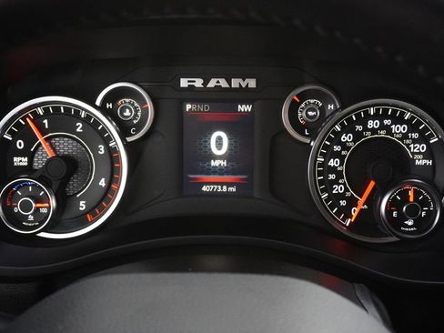 Used 2024 RAM 2500 Big Horn w/ Night Edition image 13