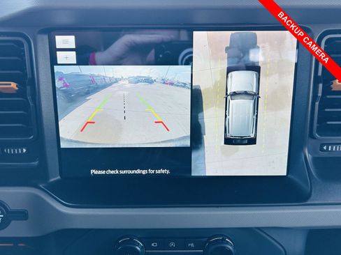 Used 2022 Ford Bronco Badlands image 12