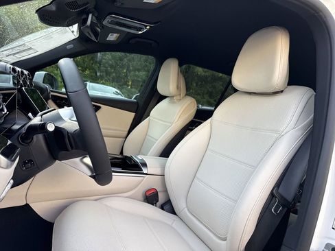 New 2025 Mercedes-Benz GLC 350e 4MATIC image 12