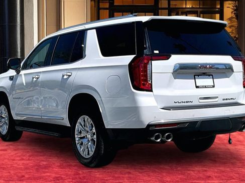 Used 2024 GMC Yukon Denali AWD/4WD image 4
