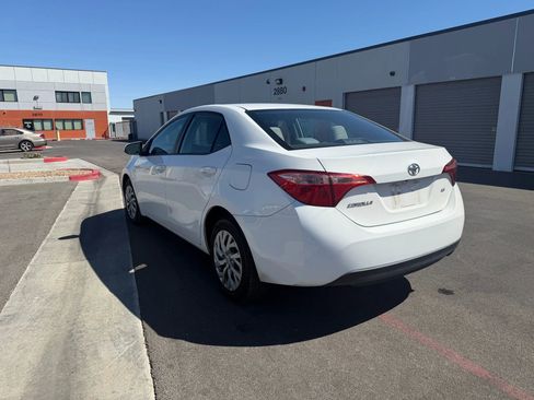 Used 2017 Toyota Corolla LE image 4