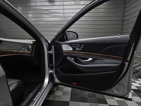 Used 2015 Mercedes-Benz S 550 4MATIC Sedan image 38