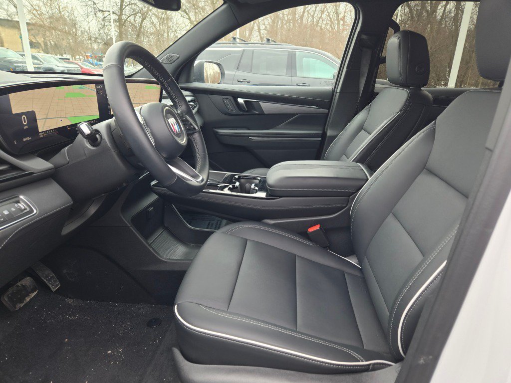 Certified 2025 Buick Enclave Preferred FWD image 24