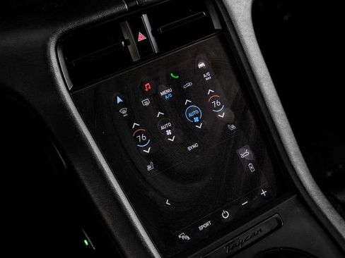 Used 2020 Porsche Taycan 4S image 24