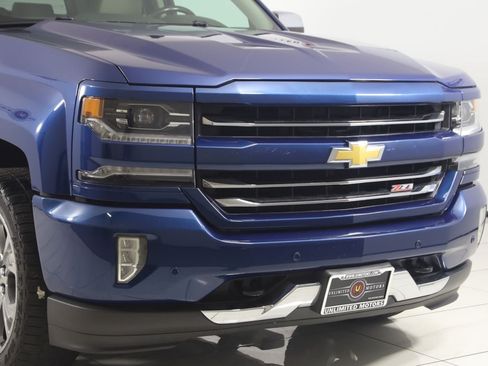 Used 2017 Chevrolet Silverado 1500 LTZ Z71 w/ LTZ Plus Package AWD/4WD image 35