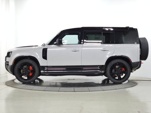 Used 2026 Land Rover Defender 110 X AWD/4WD image 2