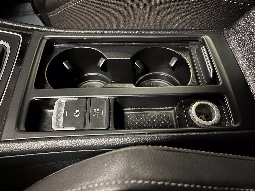 Used 2015 Volkswagen Golf R 4-Door AWD/4WD image 12