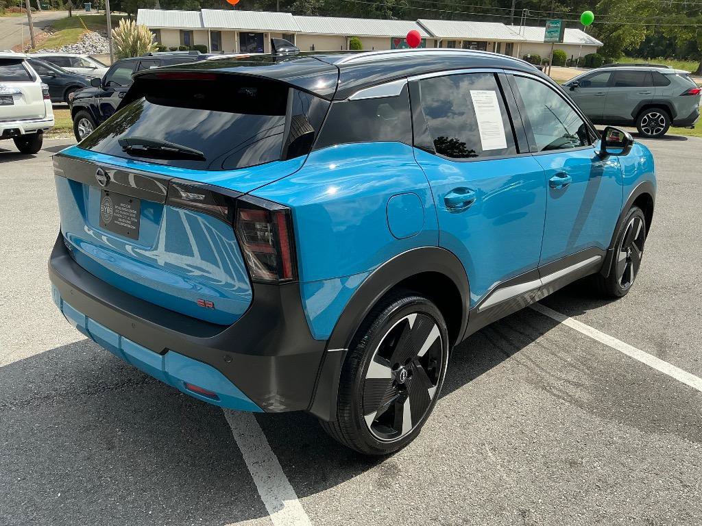 Used 2025 Nissan Kicks SR w/ Illumination Package FWD image 6
