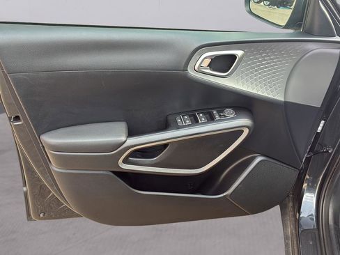 Used 2024 Kia Soul LX w/ Option Group 015 image 34