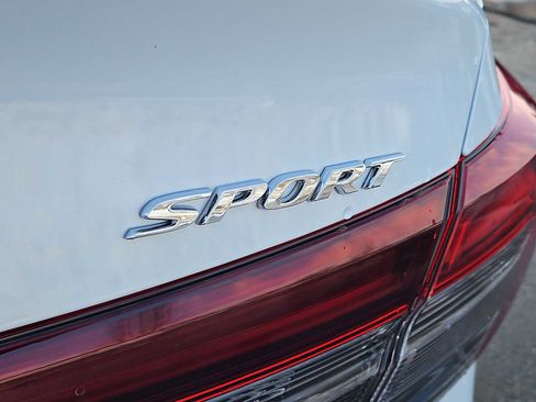 Certified 2025 Honda Civic Sport image 5