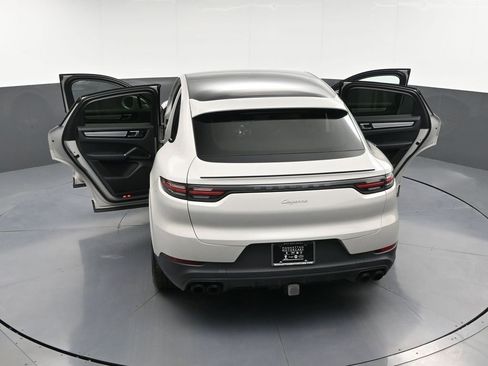 Certified 2023 Porsche Cayenne Coupe image 33