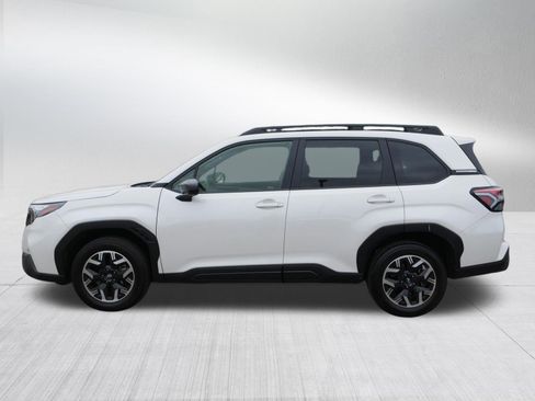 Used 2025 Subaru Forester Premium AWD/4WD image 4