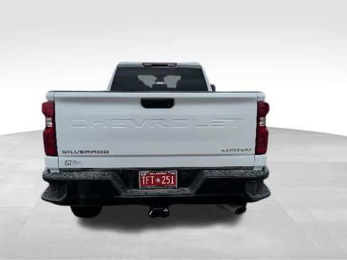 Used 2025 Chevrolet Silverado 2500 Custom RWD image 4