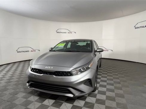 Certified 2024 Kia Forte LXS w/ LXS Technology Package image 3