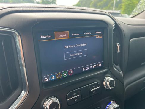 Used 2022 GMC Sierra 1500 AT4 w/ AT4 Premium Package AWD/4WD image 8